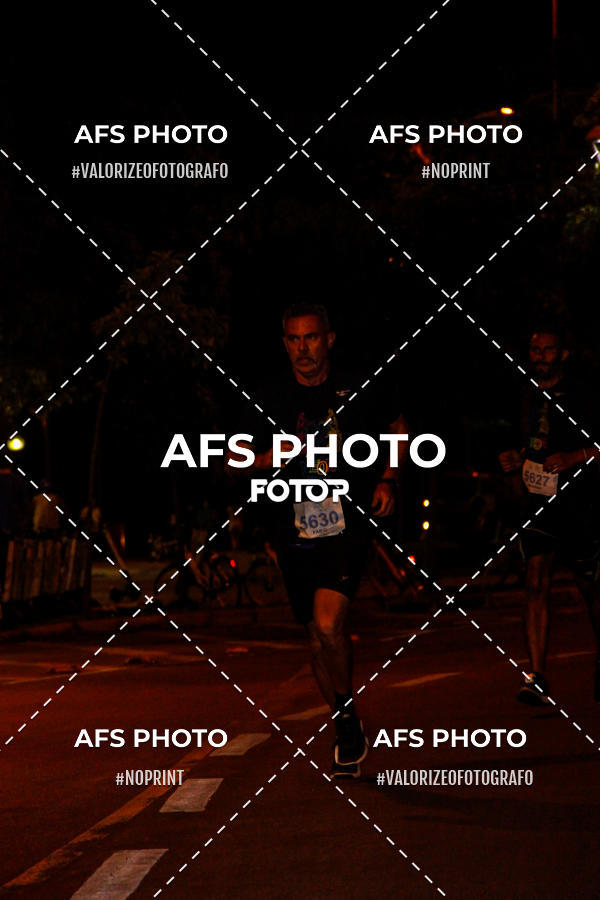 Achetez vos photos de l'vnementNeon Night Run 2019 - Belo Horizonte sur Fotop