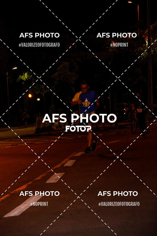 Achetez vos photos de l'vnementNeon Night Run 2019 - Belo Horizonte sur Fotop