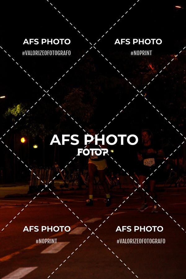 Acquista le foto dell'eventoNeon Night Run 2019 - Belo Horizonte in Fotop