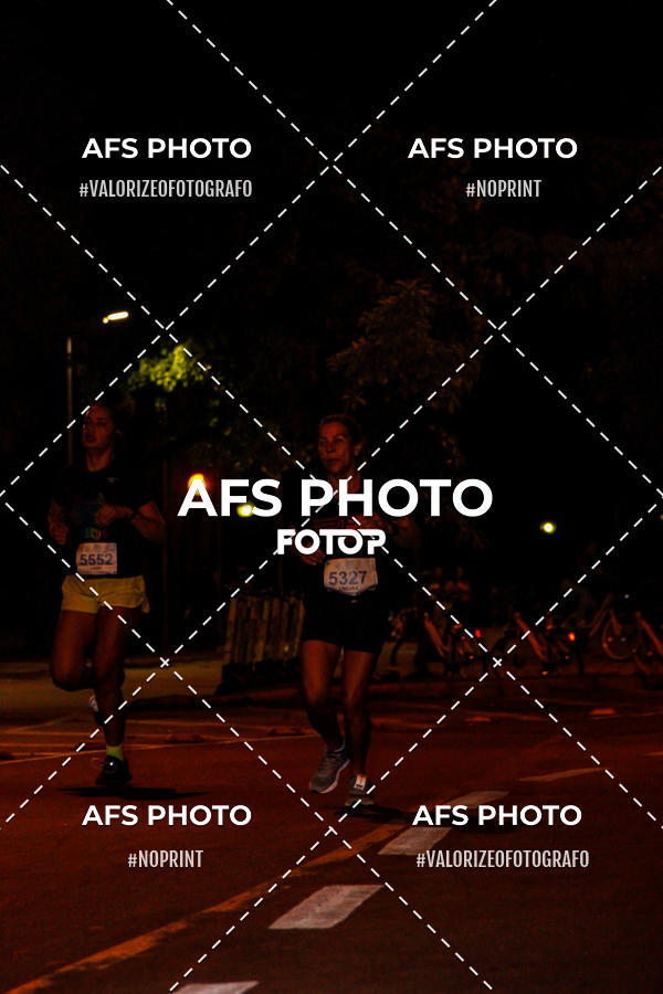 Acquista le foto dell'eventoNeon Night Run 2019 - Belo Horizonte in Fotop