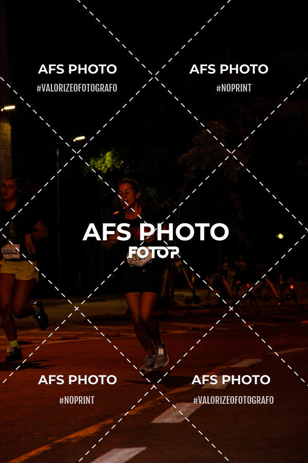 Acquista le foto dell'eventoNeon Night Run 2019 - Belo Horizonte in Fotop
