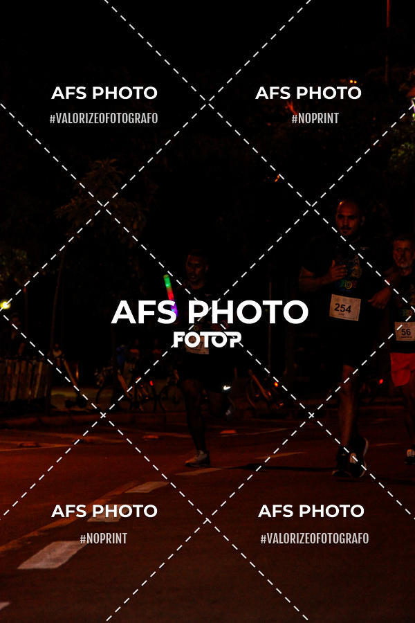Acquista le foto dell'eventoNeon Night Run 2019 - Belo Horizonte in Fotop