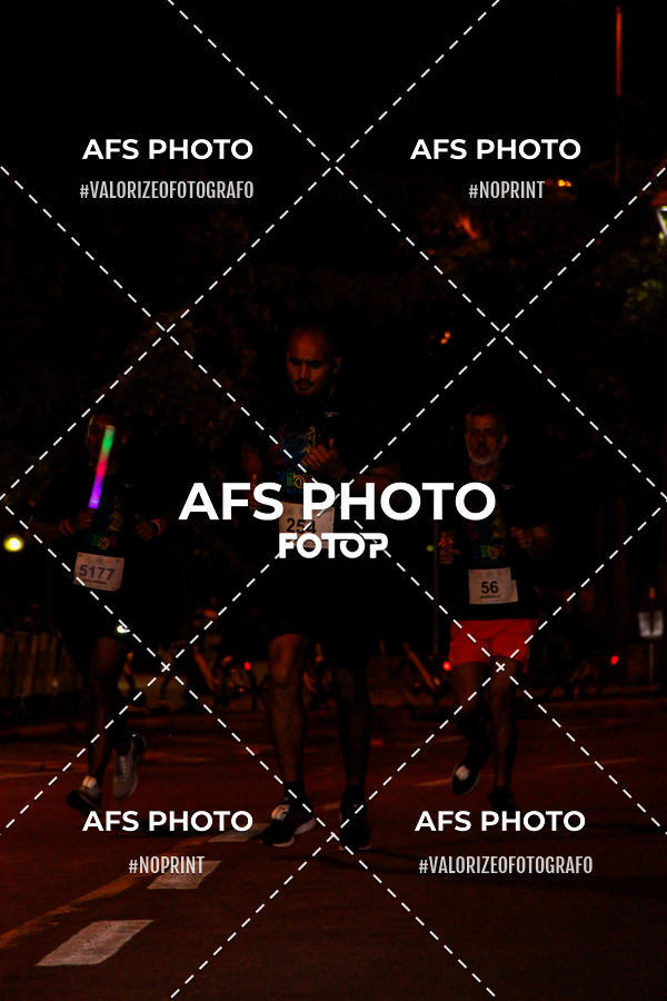 Acquista le foto dell'eventoNeon Night Run 2019 - Belo Horizonte in Fotop