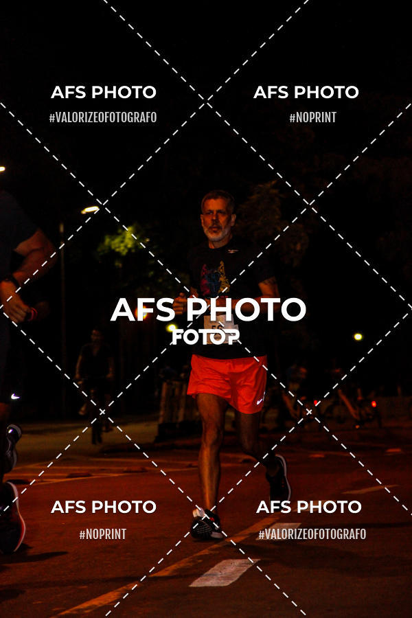 Acquista le foto dell'eventoNeon Night Run 2019 - Belo Horizonte in Fotop