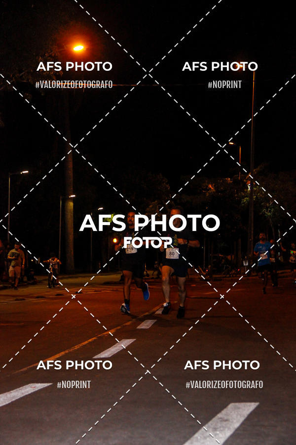 Achetez vos photos de l'vnementNeon Night Run 2019 - Belo Horizonte sur Fotop