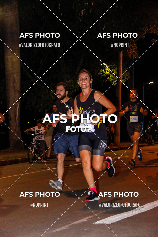 Achetez vos photos de l'vnementNeon Night Run 2019 - Belo Horizonte sur Fotop