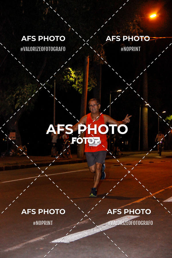 Achetez vos photos de l'vnementNeon Night Run 2019 - Belo Horizonte sur Fotop