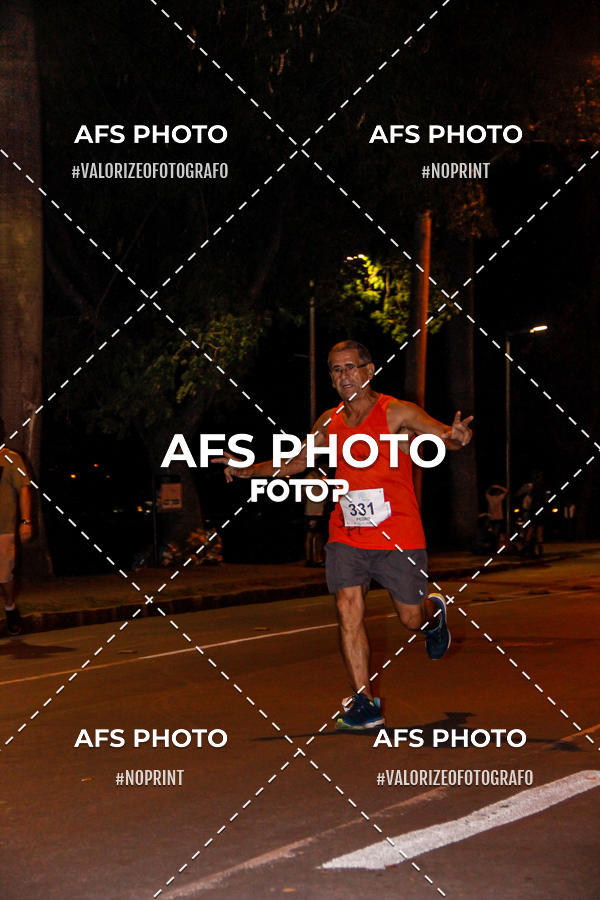 Achetez vos photos de l'vnementNeon Night Run 2019 - Belo Horizonte sur Fotop