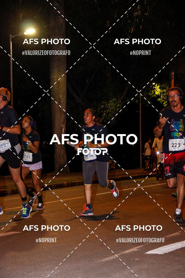 Buy your photos of the eventNeon Night Run 2019 - Belo Horizonte on Fotop