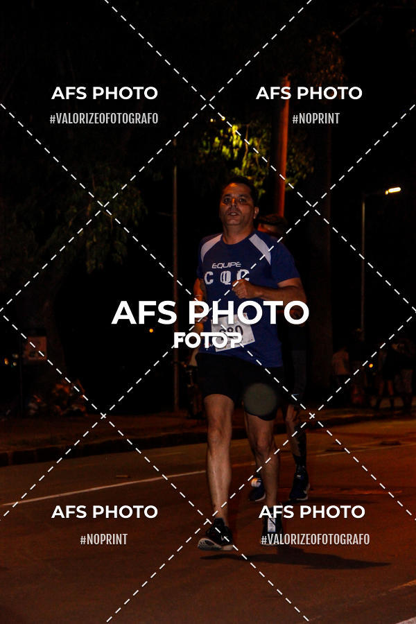 Buy your photos of the eventNeon Night Run 2019 - Belo Horizonte on Fotop