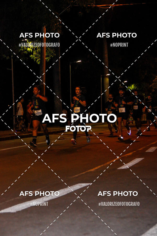 Buy your photos of the eventNeon Night Run 2019 - Belo Horizonte on Fotop