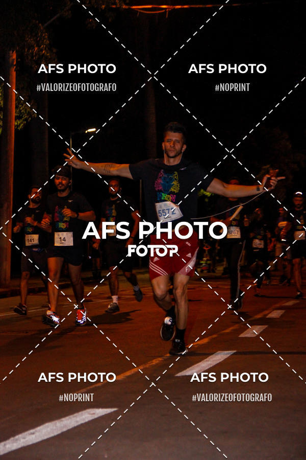 Buy your photos of the eventNeon Night Run 2019 - Belo Horizonte on Fotop