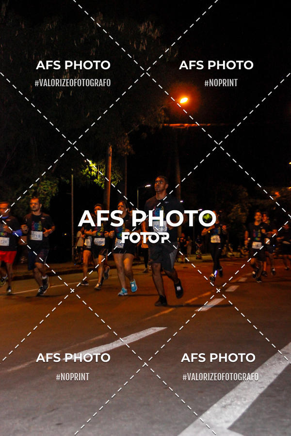 Compra tus fotos del eventoNeon Night Run 2019 - Belo Horizonte En Fotop