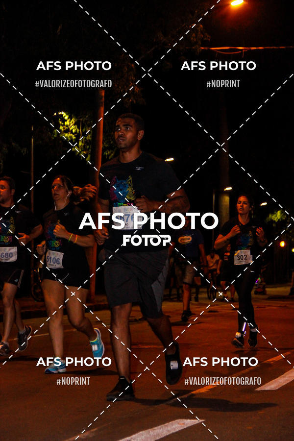 Compra tus fotos del eventoNeon Night Run 2019 - Belo Horizonte En Fotop