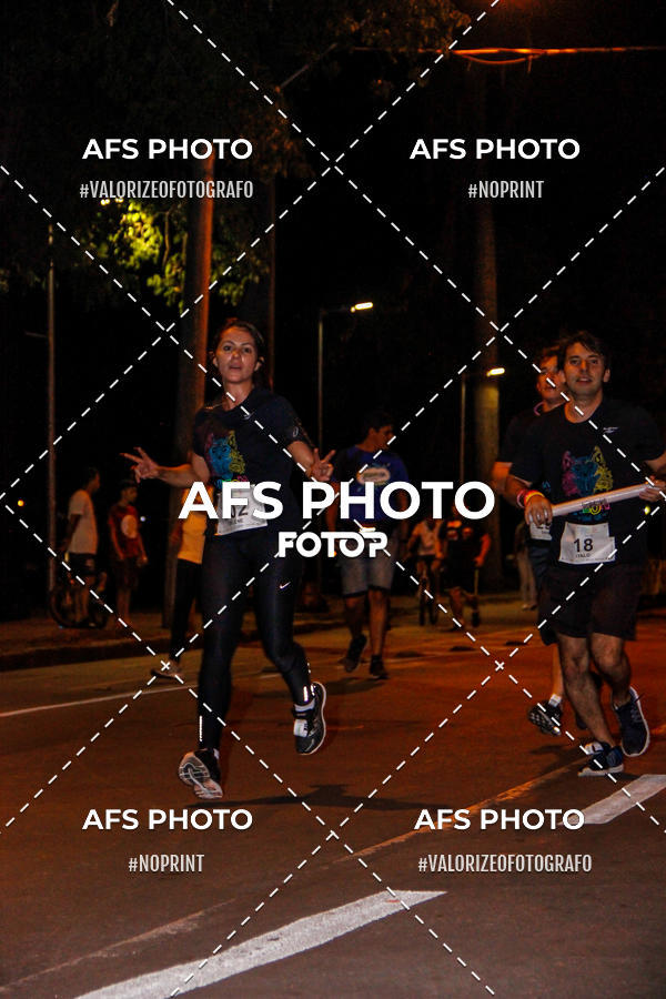 Compra tus fotos del eventoNeon Night Run 2019 - Belo Horizonte En Fotop