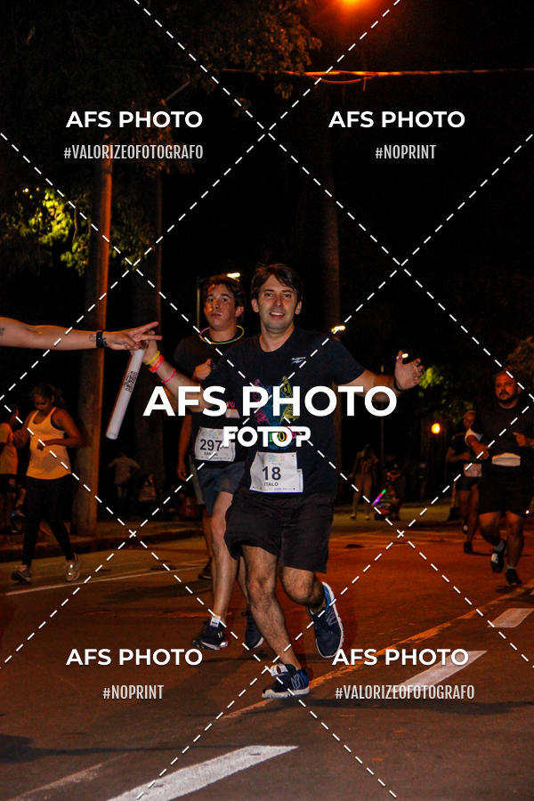 Compra tus fotos del eventoNeon Night Run 2019 - Belo Horizonte En Fotop