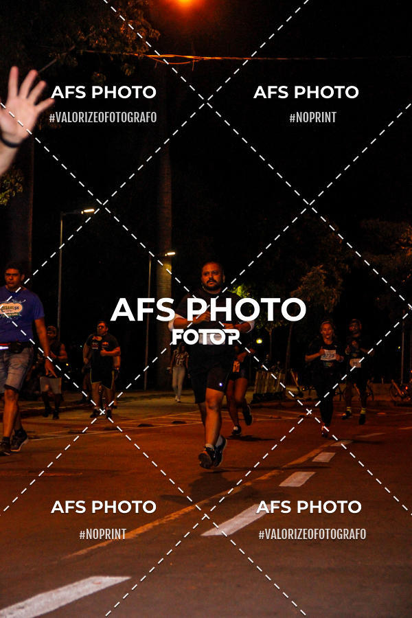 Compra tus fotos del eventoNeon Night Run 2019 - Belo Horizonte En Fotop