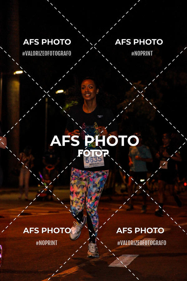 Compra tus fotos del eventoNeon Night Run 2019 - Belo Horizonte En Fotop
