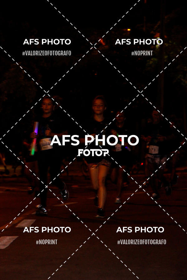Compra tus fotos del eventoNeon Night Run 2019 - Belo Horizonte En Fotop