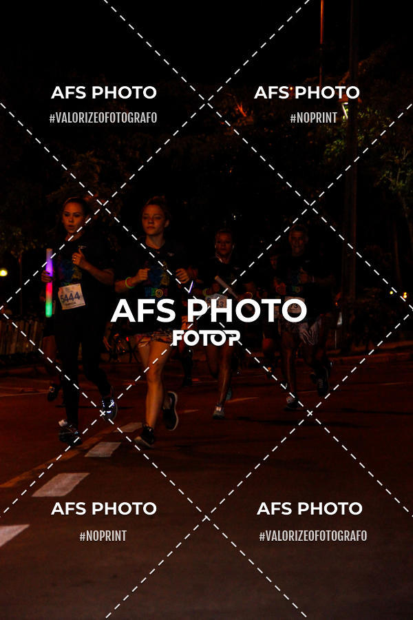 Compra tus fotos del eventoNeon Night Run 2019 - Belo Horizonte En Fotop