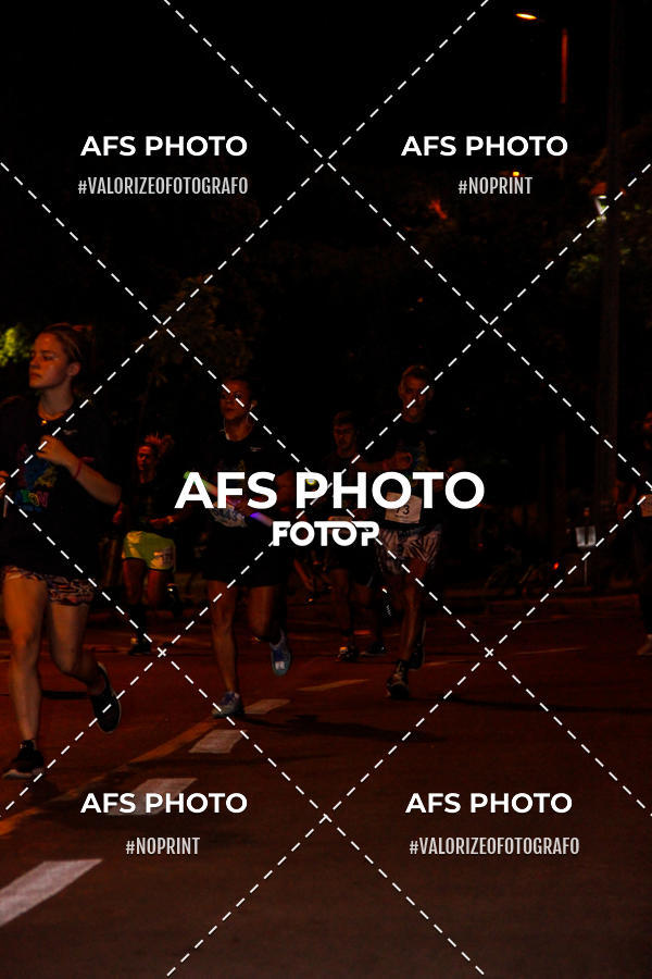 Compra tus fotos del eventoNeon Night Run 2019 - Belo Horizonte En Fotop