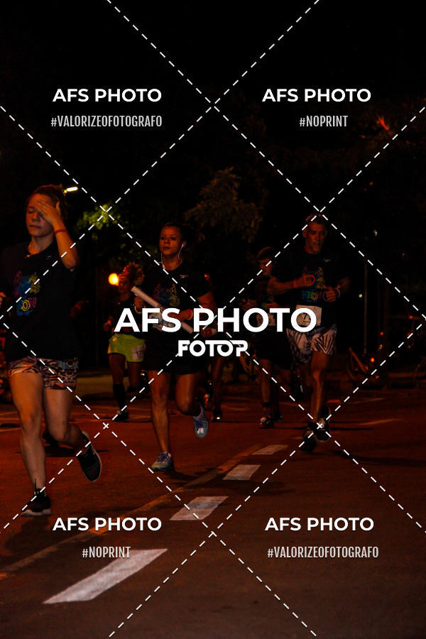 Compra tus fotos del eventoNeon Night Run 2019 - Belo Horizonte En Fotop