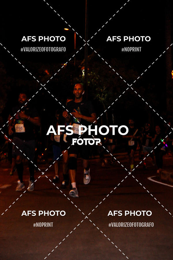 Compra tus fotos del eventoNeon Night Run 2019 - Belo Horizonte En Fotop