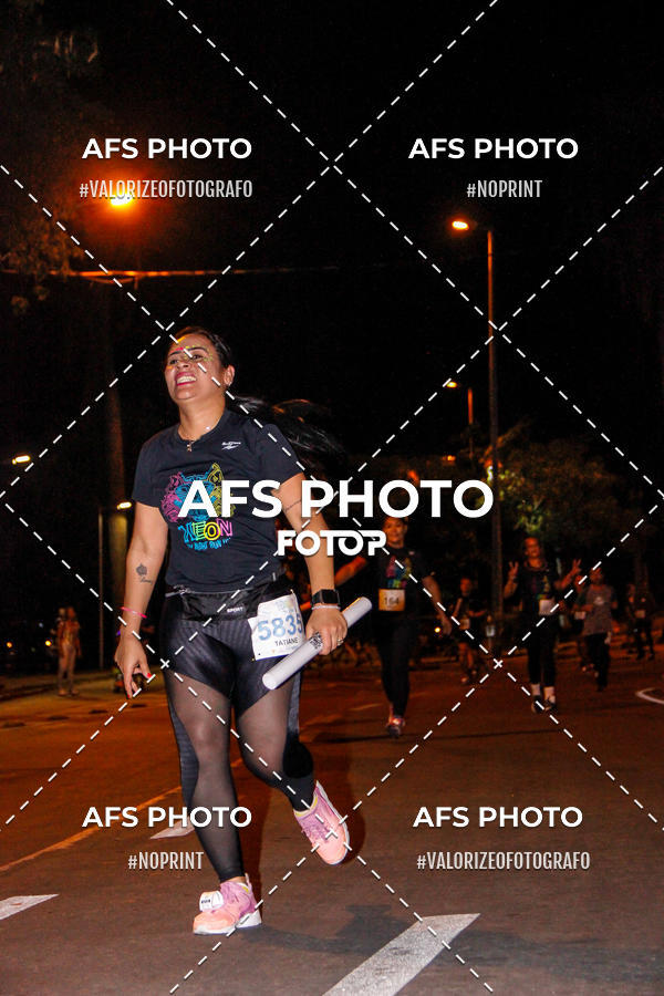 Acquista le foto dell'eventoNeon Night Run 2019 - Belo Horizonte in Fotop