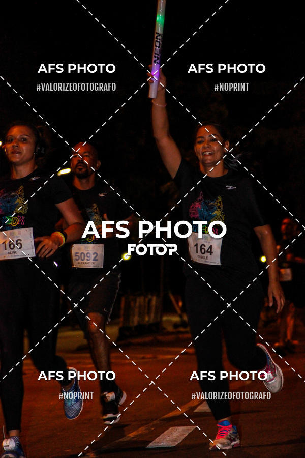 Acquista le foto dell'eventoNeon Night Run 2019 - Belo Horizonte in Fotop