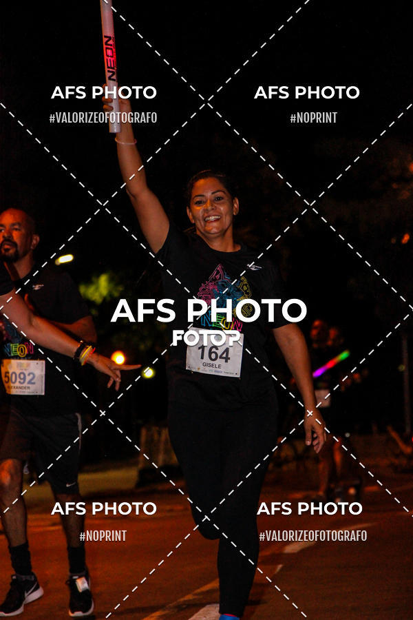 Acquista le foto dell'eventoNeon Night Run 2019 - Belo Horizonte in Fotop