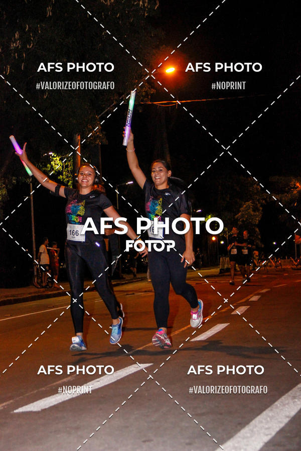 Acquista le foto dell'eventoNeon Night Run 2019 - Belo Horizonte in Fotop