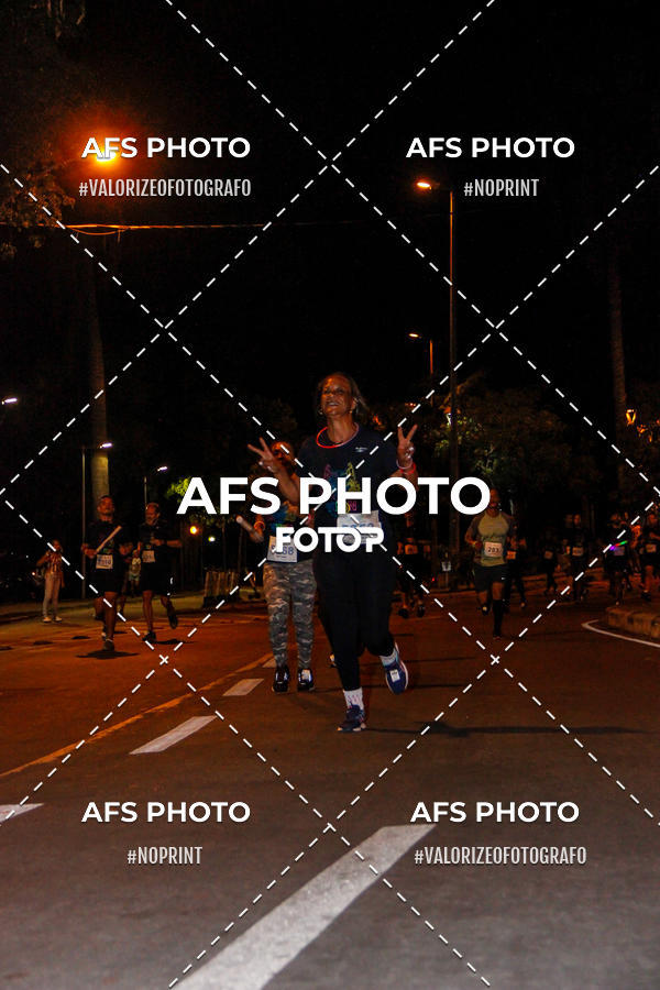 Acquista le foto dell'eventoNeon Night Run 2019 - Belo Horizonte in Fotop