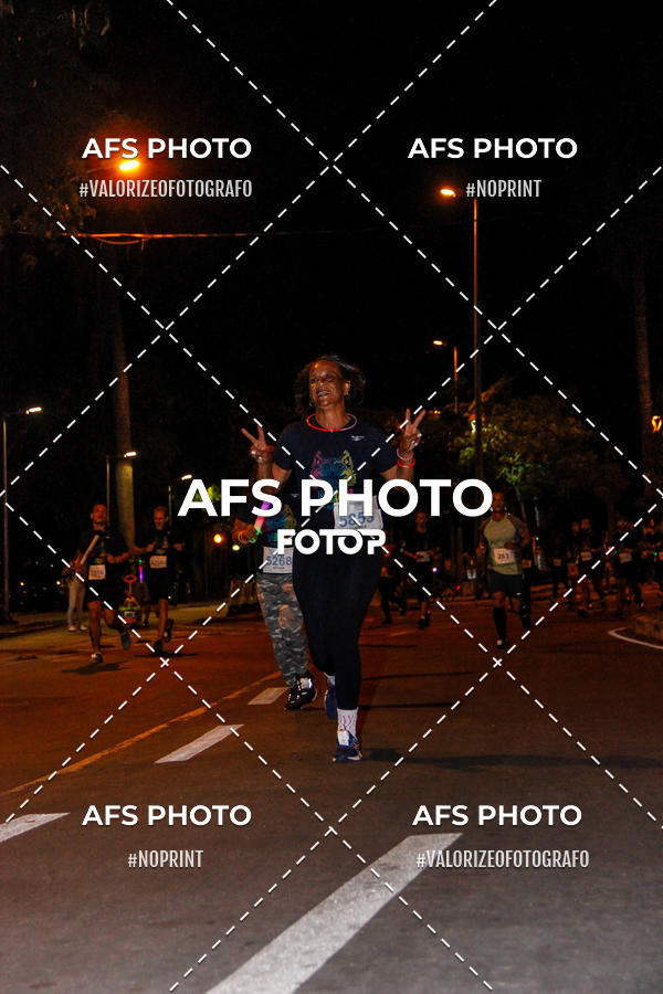 Acquista le foto dell'eventoNeon Night Run 2019 - Belo Horizonte in Fotop