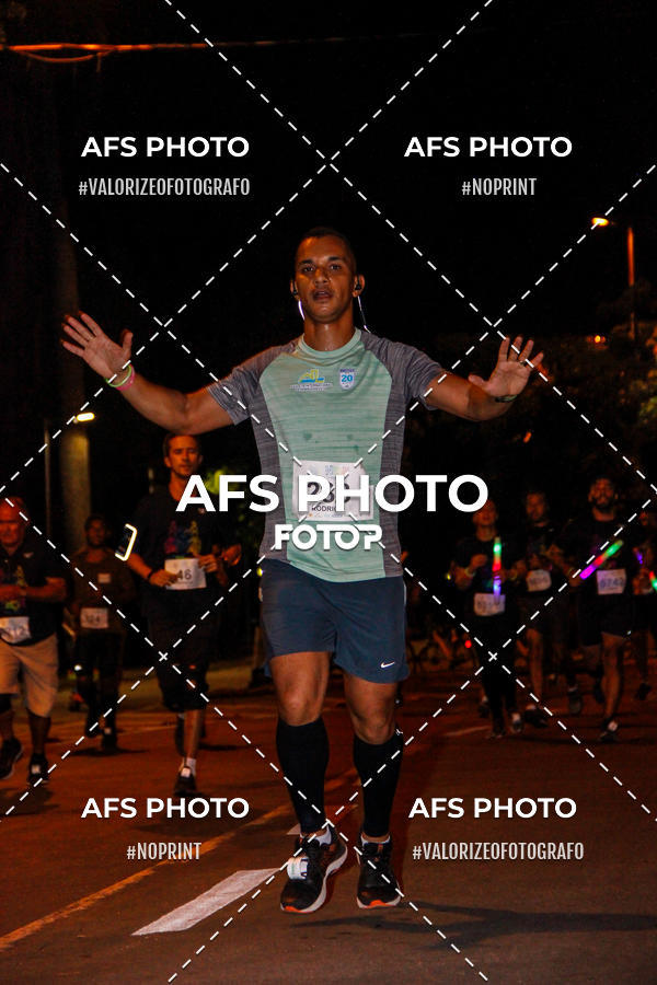Acquista le foto dell'eventoNeon Night Run 2019 - Belo Horizonte in Fotop