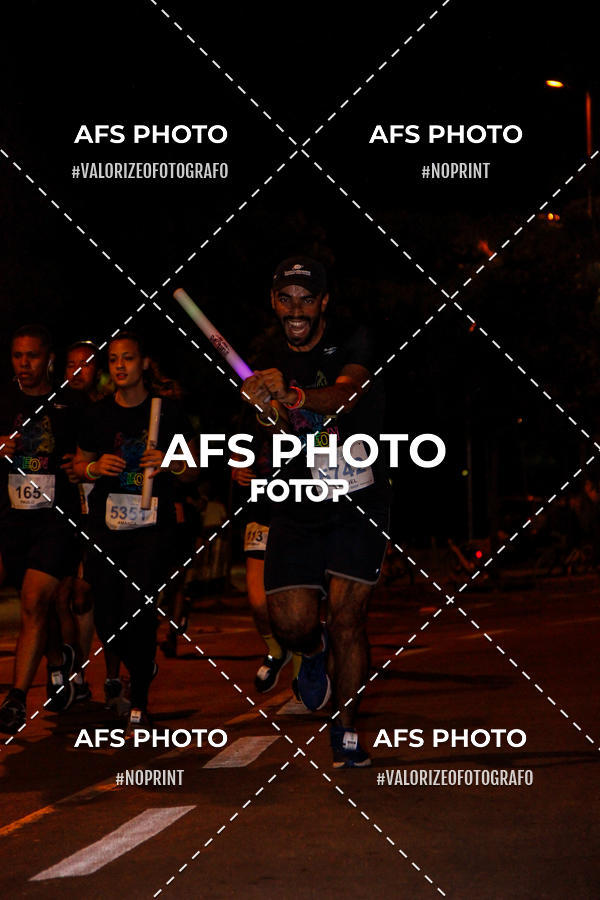 Acquista le foto dell'eventoNeon Night Run 2019 - Belo Horizonte in Fotop