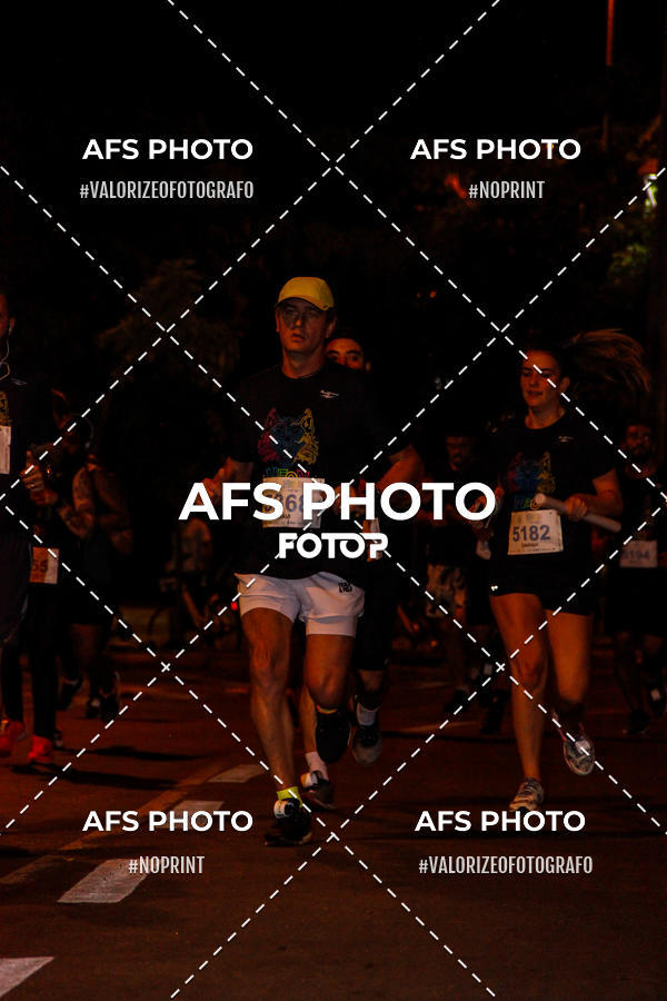 Compre as suas fotos do eventoNeon Night Run 2019 - Belo Horizonte no Fotop