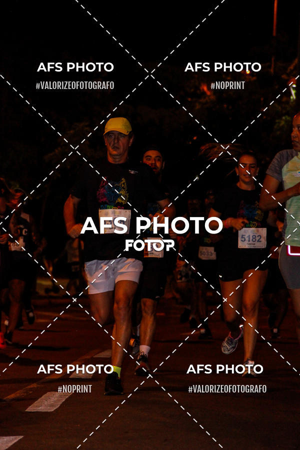 Compre as suas fotos do eventoNeon Night Run 2019 - Belo Horizonte no Fotop