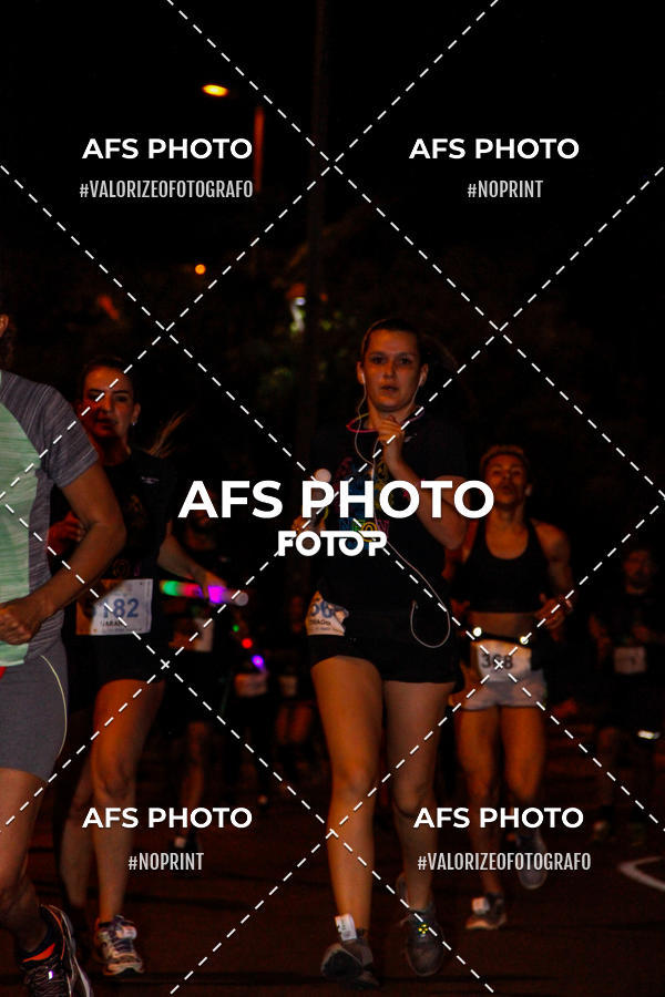 Compre as suas fotos do eventoNeon Night Run 2019 - Belo Horizonte no Fotop