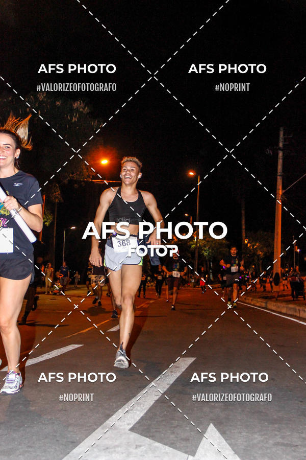 Compre as suas fotos do eventoNeon Night Run 2019 - Belo Horizonte no Fotop