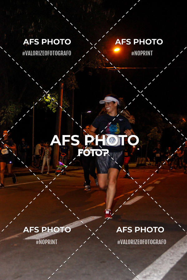 Compre as suas fotos do eventoNeon Night Run 2019 - Belo Horizonte no Fotop