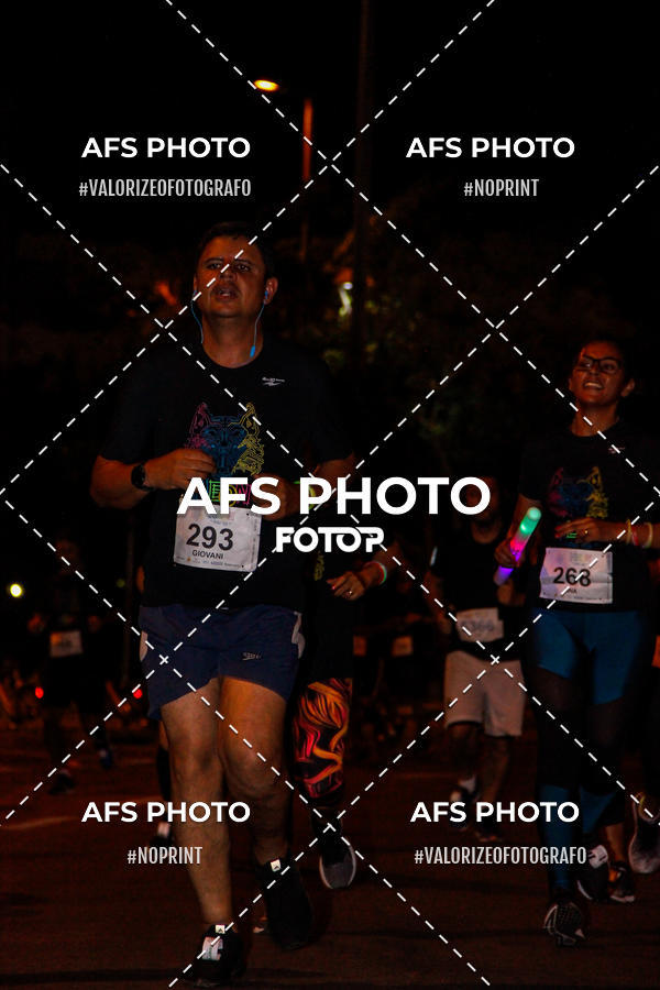 Compre as suas fotos do eventoNeon Night Run 2019 - Belo Horizonte no Fotop