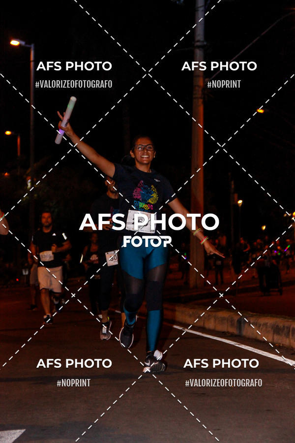 Compre as suas fotos do eventoNeon Night Run 2019 - Belo Horizonte no Fotop