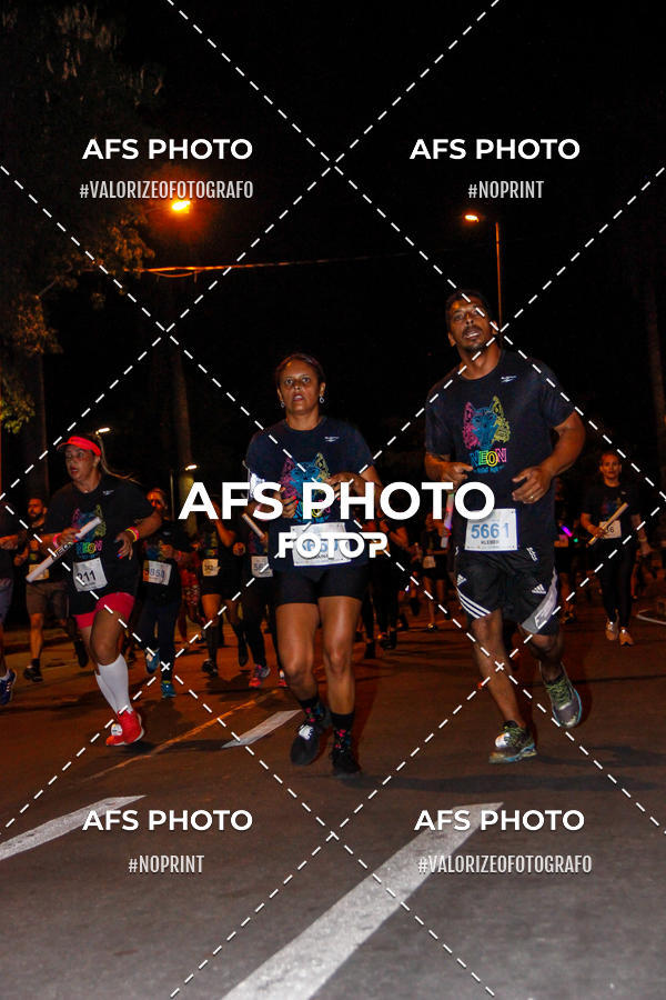 Achetez vos photos de l'vnementNeon Night Run 2019 - Belo Horizonte sur Fotop