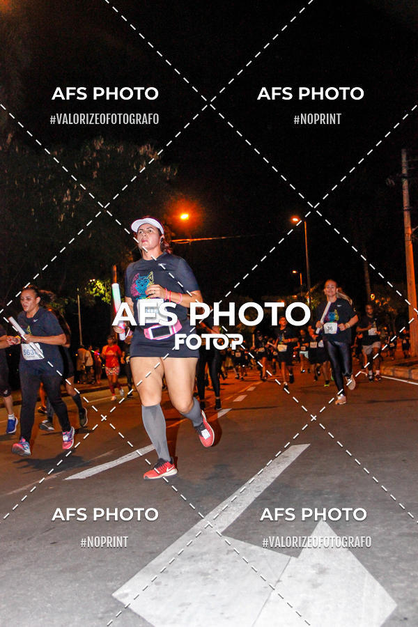 Achetez vos photos de l'vnementNeon Night Run 2019 - Belo Horizonte sur Fotop