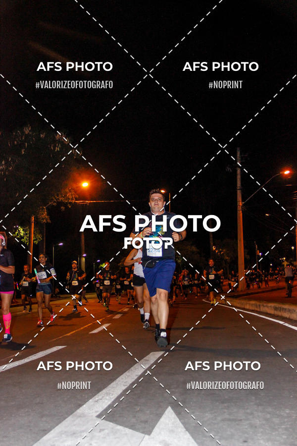 Achetez vos photos de l'vnementNeon Night Run 2019 - Belo Horizonte sur Fotop