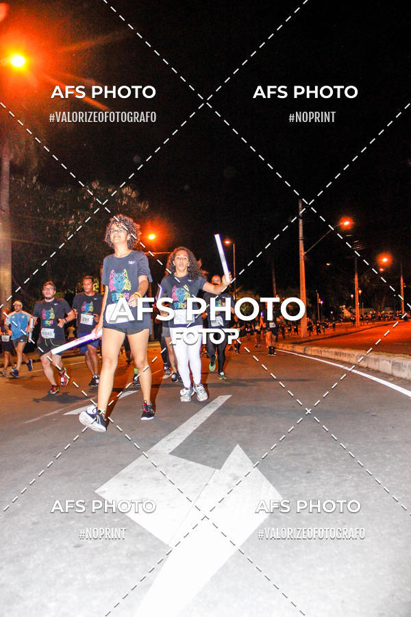 Buy your photos of the eventNeon Night Run 2019 - Belo Horizonte on Fotop