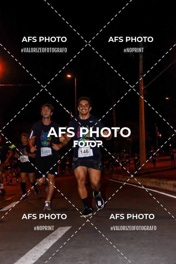 Buy your photos of the eventNeon Night Run 2019 - Belo Horizonte on Fotop