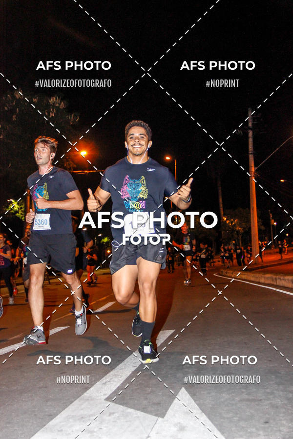 Buy your photos of the eventNeon Night Run 2019 - Belo Horizonte on Fotop
