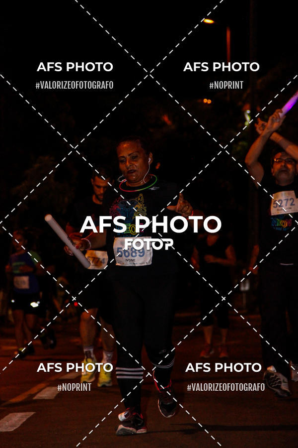Buy your photos of the eventNeon Night Run 2019 - Belo Horizonte on Fotop