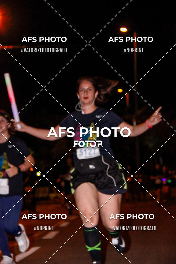 Buy your photos of the eventNeon Night Run 2019 - Belo Horizonte on Fotop